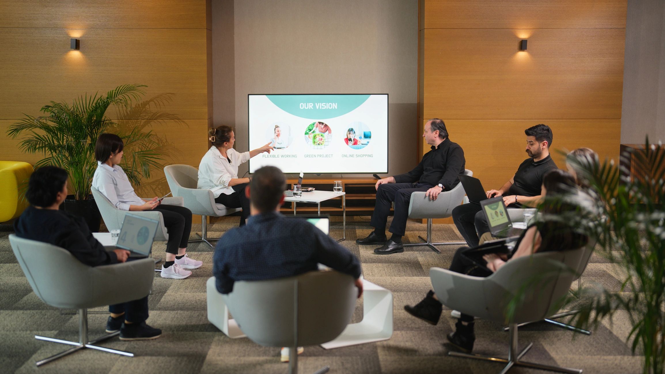 Group workshop focused on presentation and discussion